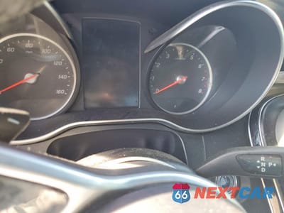 Zdjęcie 9 z 13 samochodu: 2022 MERCEDES-BENZ GLC 300 VIN:W1N0G8DB4NV383014 - miniatura