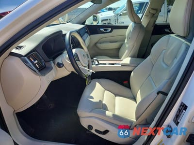 Zdjęcie 7 z 13 samochodu: 2022 VOLVO XC60 B5 MOMENTUM VIN:YV4L12DK0N1946731 - miniatura