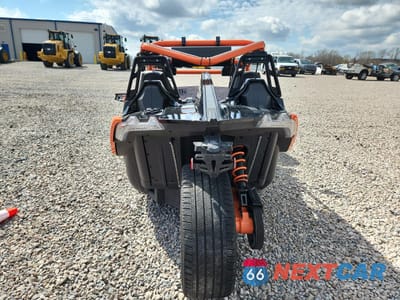 Zdjęcie 6 z 14 samochodu: 2017 POLARIS SLINGSHOT SLR VIN:57XAARFA5HH123H19 - miniatura