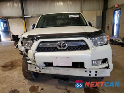 Piąte zdjęcie samochodu w środku: 2011 TOYOTA 4RUNNER LIMITED VIN:JTEBU5JR1B5042752 - miniatura