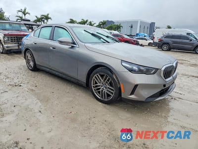 Czwarte zdjęcie samochodu z boku: 2024 BMW 530 VIN:WBA43FJ04RCR49747 - miniatura