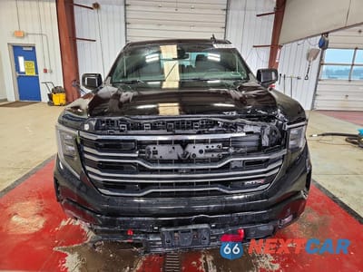 Piąte zdjęcie samochodu w środku: 2022 GMC SIERRA K1500 AT4 VIN:1GTPUEEL4NZ551067 - miniatura