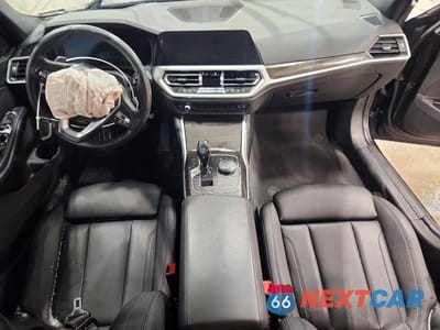 Zdjęcie 8 z 12 samochodu: 2019 BMW 330I VIN:WBA5R1C53KAK12801 - miniatura