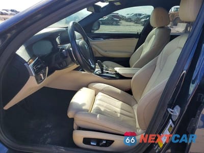 Zdjęcie 7 z 12 samochodu: 2020 BMW 530 XI VIN:WBAJR7C0XLBP96342 - miniatura