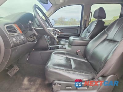 Zdjęcie 7 z 12 samochodu: 2008 GMC YUKON XL K1500 VIN:1GKFK16348J194523 - miniatura