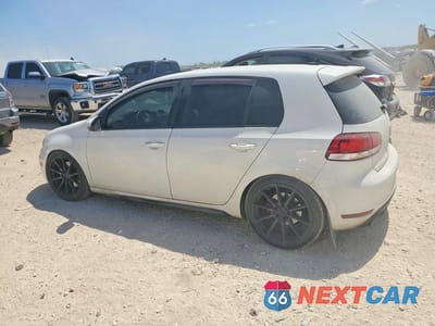 Drugie zdjęcie samochodu z przodu: 2013 VOLKSWAGEN GTI VIN:WVWGV7AJ1DW121395 - miniatura