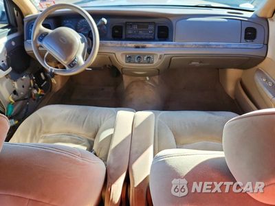 Zdjęcie 8 z 11 samochodu: 1998 FORD CROWN VICTORIA LX VIN:2FAFP74W9WX187901 - miniatura