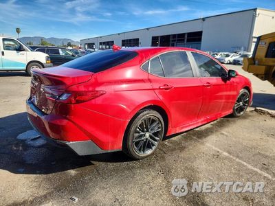 Trzecie zdjęcie samochodu z tyłu: 2025 TOYOTA CAMRY SE VIN:4T1DAACK0SU112841 - miniatura