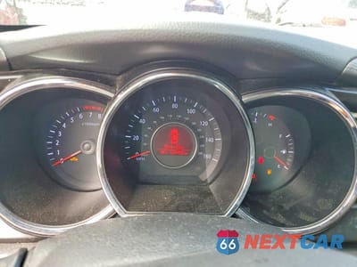 Zdjęcie 9 z 11 samochodu: 2013 KIA OPTIMA EX VIN:5XXGN4A72DG173848 - miniatura
