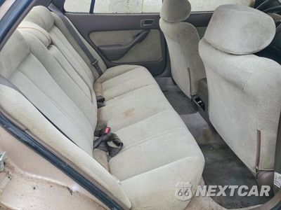 Zdjęcie 10 z 11 samochodu: 2000 TOYOTA CAMRY VIN:4T1SK12E0RU416441 - miniatura