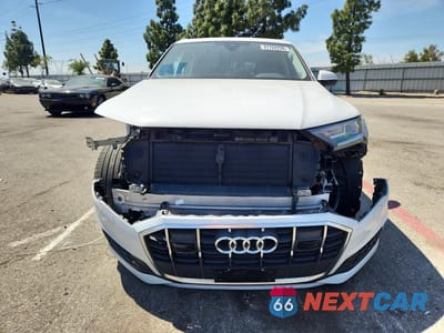 Piąte zdjęcie samochodu w środku: 2023 AUDI Q7 PREMIUM PLUS VIN:WA1LCBF7XPD009483 - miniatura