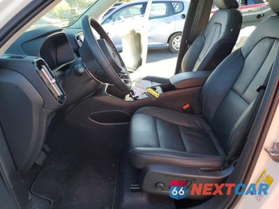 Zdjęcie 7 z 12 samochodu: 2024 VOLVO XC40 CORE VIN:YV4L12UK0R2203308 - miniatura