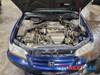 Zdjęcie 11 z 12 samochodu: 2002 HONDA ACCORD LX VIN:3HGCG66592G705460 - miniatura