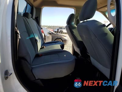 Zdjęcie 10 z 13 samochodu: 2019 RAM 1500 CLASSIC SLT VIN:3C6RR6LT9KG704516 - miniatura