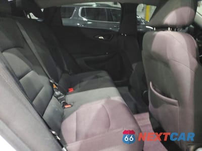 Zdjęcie 10 z 12 samochodu: 2019 CHEVROLET MALIBU RS VIN:1G1ZG5STXKF172164 - miniatura