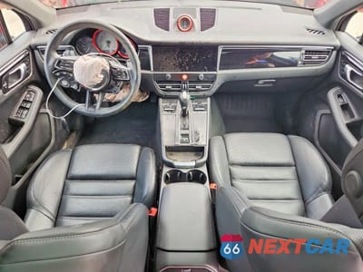 Zdjęcie 8 z 12 samochodu: 2023 PORSCHE MACAN S VIN:WP1AG2A50PLB40577 - miniatura