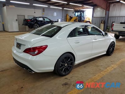 Trzecie zdjęcie samochodu z tyłu: 2016 MERCEDES-BENZ CLA 250 VIN:WDDSJ4EB4GN377697 - miniatura