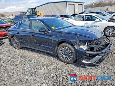 Czwarte zdjęcie samochodu z boku: 2025 HYUNDAI SONATA HYBRID LIMITED VIN:KMHL54JJXSA105604 - miniatura