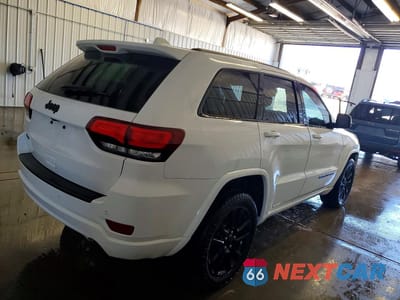 Trzecie zdjęcie samochodu z tyłu: 2017 JEEP GRAND CHEROKEE LAREDO VIN:1C4RJFAG2HC767670 - miniatura