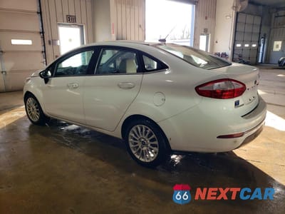 Drugie zdjęcie samochodu z przodu: 2015 FORD FIESTA TITANIUM VIN:3FADP4CJ3FM205445 - miniatura
