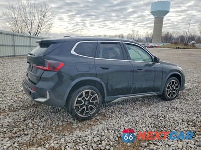 Trzecie zdjęcie samochodu z tyłu: 2024 BMW X1 XDRIVE28I VIN:WBX73EF0XR5Z44269 - miniatura