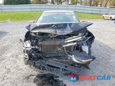 Piąte zdjęcie samochodu w środku: 2019 CHEVROLET EQUINOX LT VIN:3GNAXUEV4KL118335 - miniatura