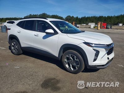Czwarte zdjęcie samochodu z boku: 2024 CHEVROLET TRAX 1LT VIN:KL77LHE23RC115893 - miniatura