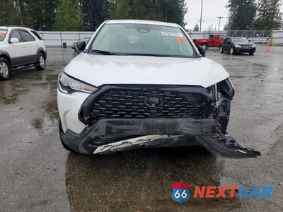 Piąte zdjęcie samochodu w środku: 2023 TOYOTA COROLLA CROSS L VIN:7MUAAABG7PV046875 - miniatura