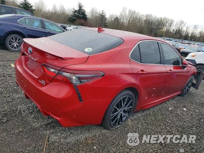 Trzecie zdjęcie samochodu z tyłu: 2022 TOYOTA CAMRY HYBRID SE VIN:4T1G31AKXNU045387 - miniatura