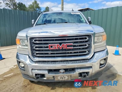 Piąte zdjęcie samochodu w środku: 2015 GMC SIERRA K2500 SLT VIN:1GT12ZE81FF645196 - miniatura