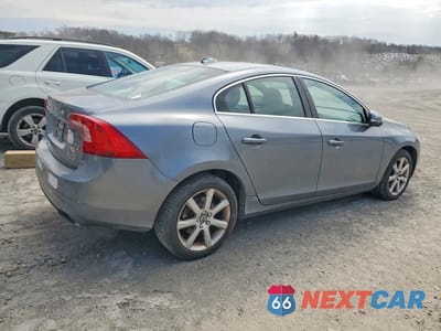 Trzecie zdjęcie samochodu z tyłu: 2016 VOLVO S60 PREMIER VIN:YV126MFK6G2393471 - miniatura