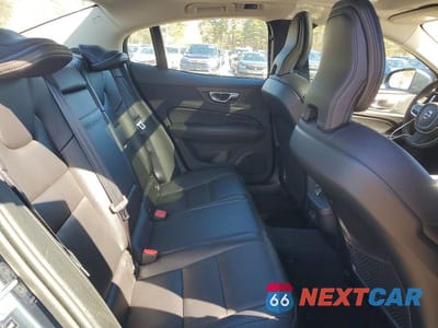 Zdjęcie 10 z 12 samochodu: 2021 VOLVO S60 T6 MOMENTUM VIN:7JRA22TK3MG094932 - miniatura