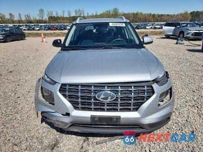 Piąte zdjęcie samochodu w środku: 2020 HYUNDAI VENUE SEL VIN:KMHRC8A39LU046991 - miniatura