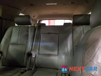 Zdjęcie 10 z 14 samochodu: 2008 CHEVROLET SUBURBAN K1500 LS VIN:3GNFK16348G147223 - miniatura