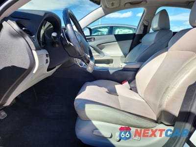 Zdjęcie 7 z 11 samochodu: 2007 LEXUS IS 250 BASE VIN:JTHCK262475015351 - miniatura