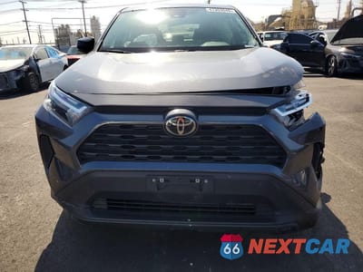 Piąte zdjęcie samochodu w środku: 2023 TOYOTA RAV4 LE VIN:2T3H1RFVXPC242633 - miniatura