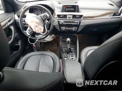 Zdjęcie 8 z 13 samochodu: 2017 BMW X1 XDRIVE28I VIN:WBXHT3C34H5F85185 - miniatura