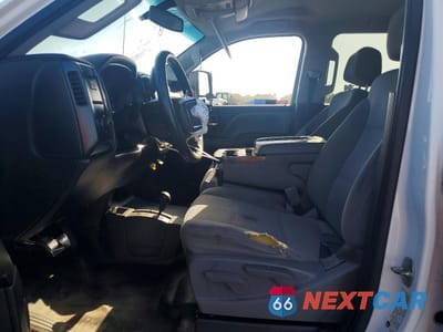 Zdjęcie 7 z 14 samochodu: 2016 GMC SIERRA K2500 HEAVY DUTY VIN:1GT12RE84GF211596 - miniatura