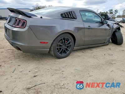 Trzecie zdjęcie samochodu z tyłu: 2014 FORD MUSTANG VIN:1ZVBP8AM9E5267911 - miniatura