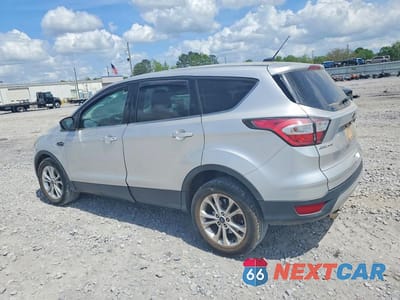 Drugie zdjęcie samochodu z przodu: 2017 FORD ESCAPE SE VIN:1FMCU0GD1HUB00957 - miniatura