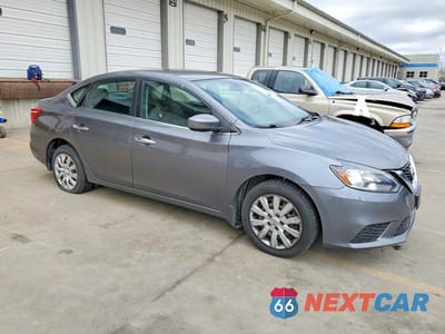 Czwarte zdjęcie samochodu z boku: 2017 NISSAN SENTRA SV VIN:3N1AB7AP4HY393041 - miniatura