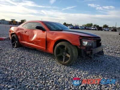 Czwarte zdjęcie samochodu z boku: 2013 CHEVROLET CAMARO LS VIN:2G1FE1E38D9206529 - miniatura