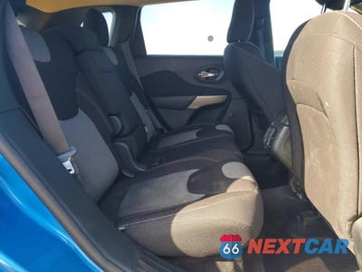 Zdjęcie 11 z 13 samochodu: 2018 JEEP CHEROKEE LATITUDE VIN:1C4PJMCB4JD592514 - miniatura