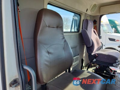 Zdjęcie 6 z 10 samochodu: 2017 VOLVO VNL SEMI TRUCK VIN:4V4N39TG6HN988155 - miniatura