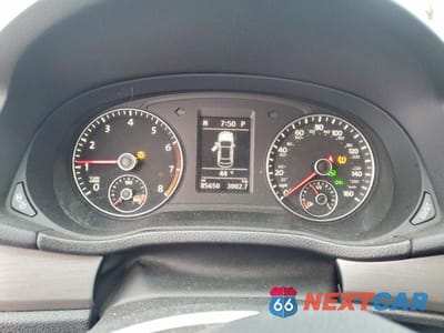 Zdjęcie 9 z 11 samochodu: 2014 VOLKSWAGEN PASSAT SE VIN:1VWBS7A36EC101440 - miniatura