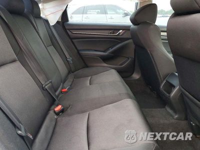 Zdjęcie 10 z 12 samochodu: 2018 HONDA ACCORD LX VIN:1HGCV1F16JA055103 - miniatura