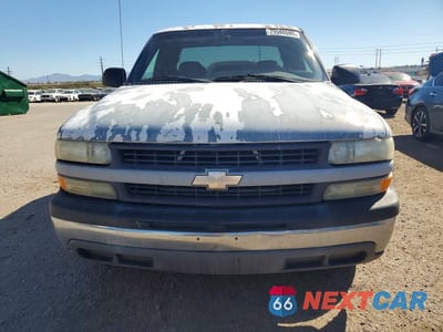 Piąte zdjęcie samochodu w środku: 2002 CHEVROLET SILVERADO C1500 VIN:2GCEC19V421170371 - miniatura