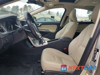 Zdjęcie 7 z 13 samochodu: 2017 VOLVO S60 PREMIER VIN:LYV402HK8HB150522 - miniatura