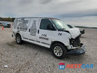 Czwarte zdjęcie samochodu z boku: 2010 CHEVROLET EXPRESS G1500 VIN:1GCUGADX8A1121591 - miniatura