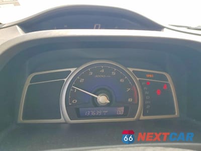 Zdjęcie 9 z 13 samochodu: 2010 HONDA CIVIC LX VIN:19XFA1F51AE082412 - miniatura